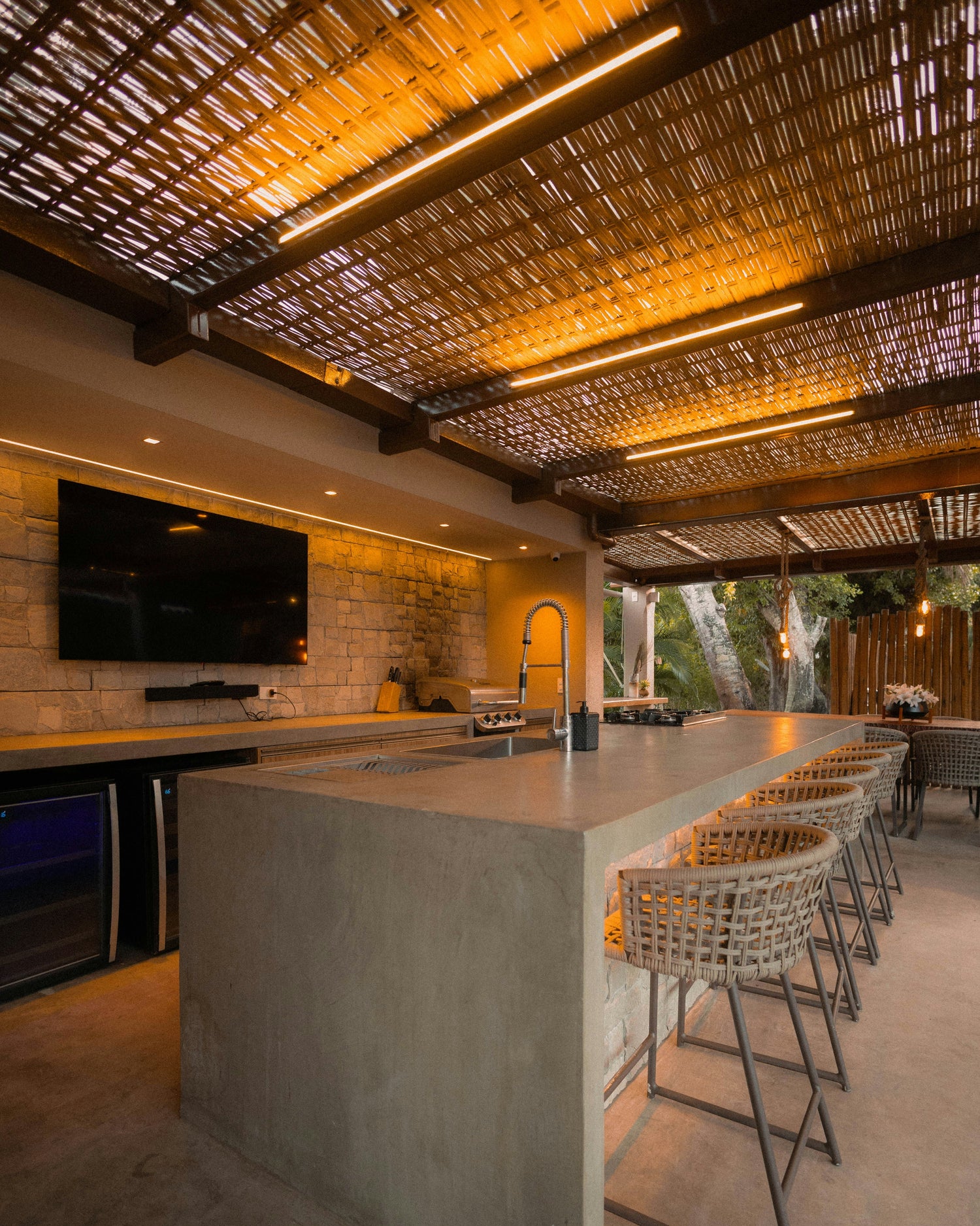 Outdoor Kitchens