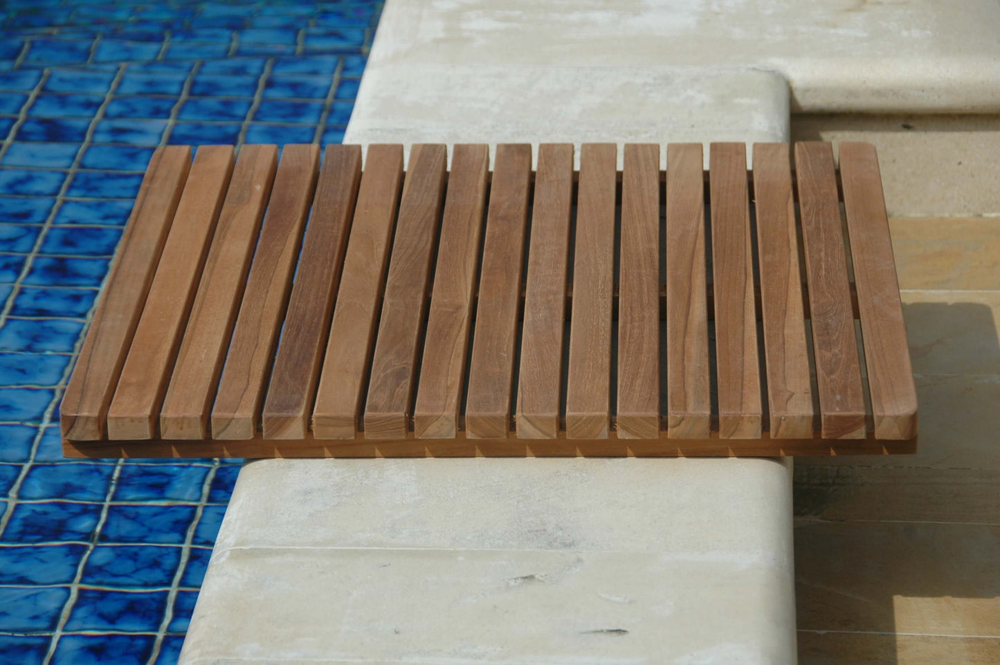SHOWER MAT 24" x 24"